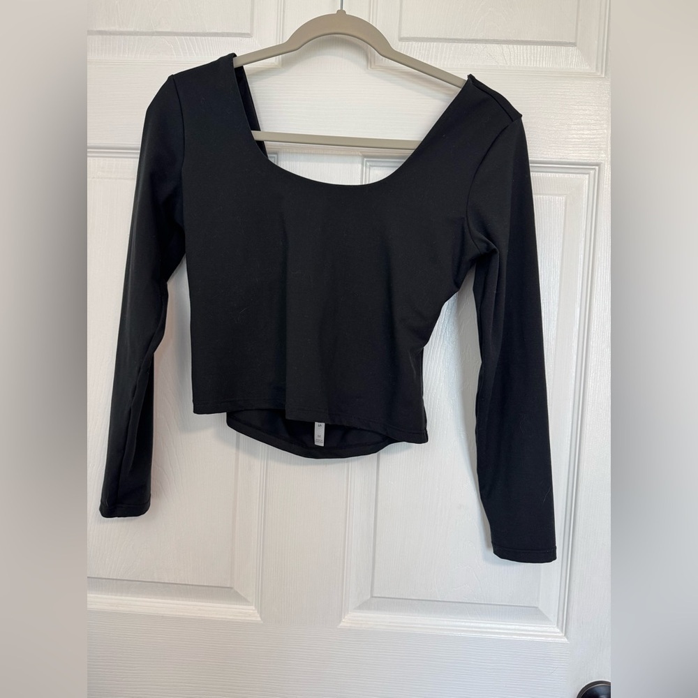 Fabletics Black Long Sleeve Crop Top